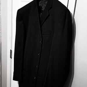 Caravelli Men 2 Piece Black Pinstripe Suit   44L